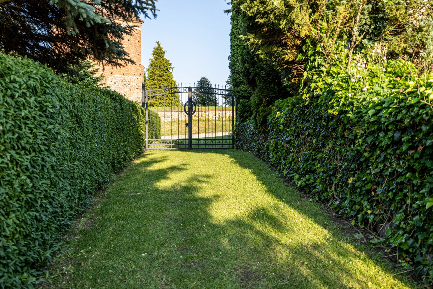 Ferienhaus mit Sauna in Krakow am See, Ferienhaus mit Sauna in Krakow am See, ferienhaus wiesenblick, ferienwohnung rostock, krakow am see immobilien,  wochenendhaus rostock. Ferienhaus Rostock, Ferienhaus Krakow am See, Ferienunterkunft Krakow am See , Ferienunterkunft Rostock , Urlaub in Krakow am See , Urlaub in Rostock, Krafft-Holiday Vermietung Ferien Immobilien Krakow am See Garten